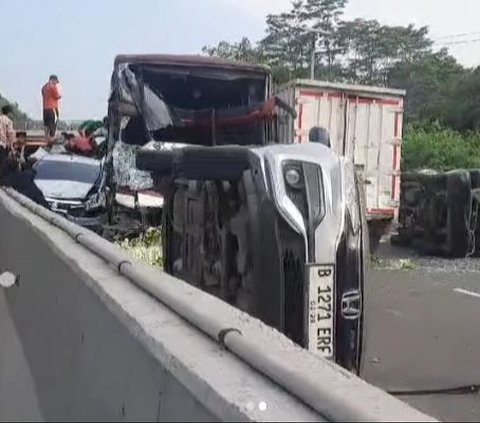 Kecelakaan Beruntun Di Tol Cipularang Banyak Makan Korban