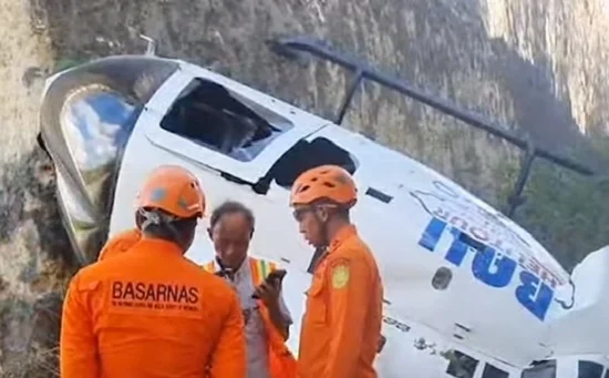 Sebuah Helikopter Jatuh di Bali Termasuk 2 Penumpang WNA