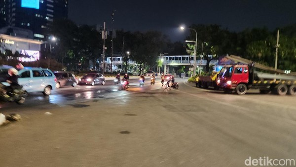 Jl Medan Merdeka Barat Sudah Kembali di Buka Usai Demo BEM